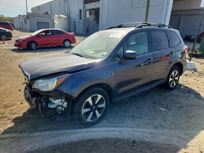 JF2SJAGC2JH****** 2018 Subaru Forester