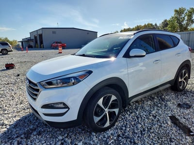 KM8J3CA23JU****** 2018 Hyundai Tucson