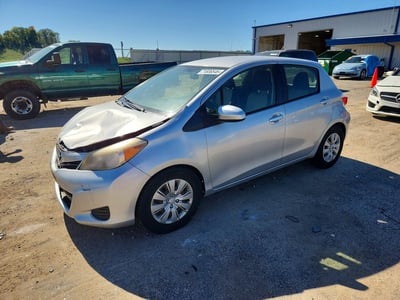 JTDKTUD39DD****** 2013 Toyota Yaris