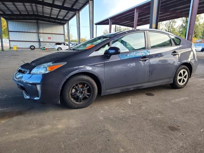 JTDKN3DU0F1****** 2015 Toyota Prius