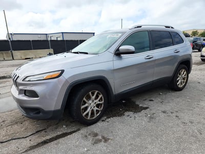 1C4PJLCB3HW****** 2017 Jeep Cherokee