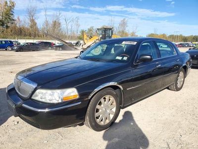 2LNBL8CV1BX****** 2011 Lincoln Town Car