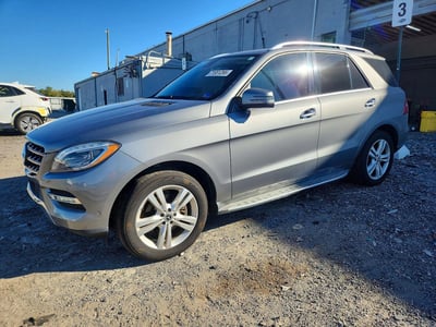 4JGDA5HB8FA****** 2015 Mercedes-Benz M-Class