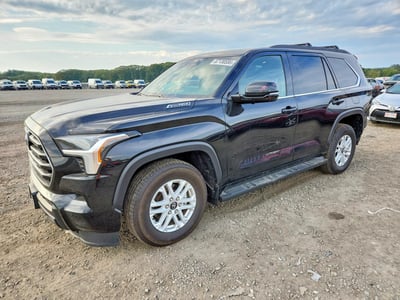 7SVAAABAXSX****** 2025 Toyota Sequoia