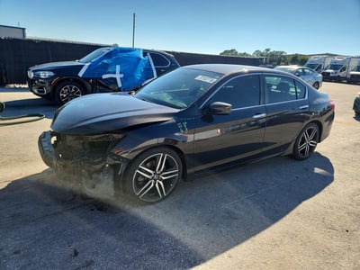 1HGCR2F55GA****** 2016 Honda Accord