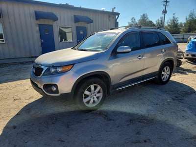 5XYKT3A61DG****** 2013 Kia Sorento