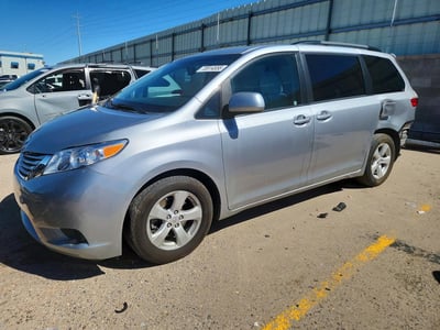 5TDKK3DC6GS****** 2016 Toyota Sienna