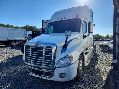 1FUJGLDR5AS****** 2010 Freightliner Cascadia 125
