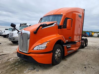 1XKYDP9X7SJ****** 2025 Kenworth T680