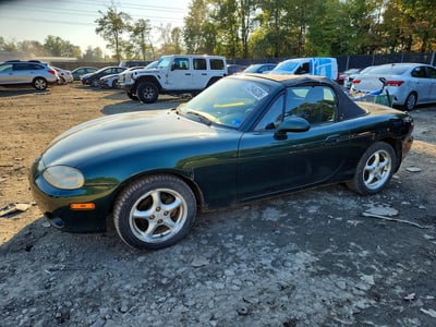 JM1NB353210****** 2001 Mazda MX-5 Miata