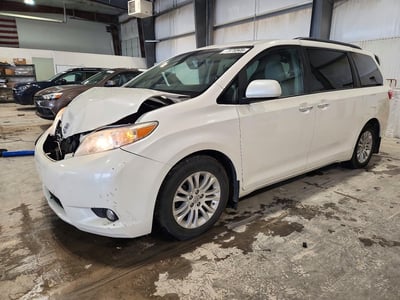 5TDYK3DC5GS****** 2016 Toyota Sienna