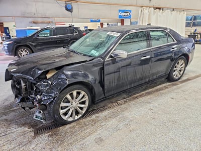 2C3CCAKG8JH****** 2018 Chrysler 300C