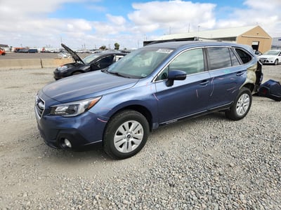 4S4BSAFC8J3****** 2018 Subaru Outback
