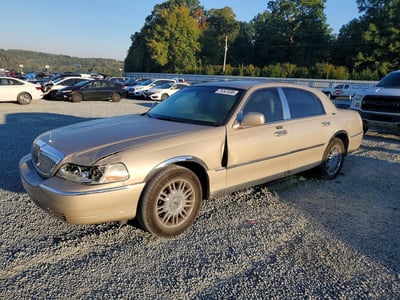 2LNHM82W98X****** 2008 Lincoln Town Car