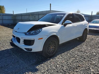 WP1AA2A23HK****** 2017 Porsche Cayenne
