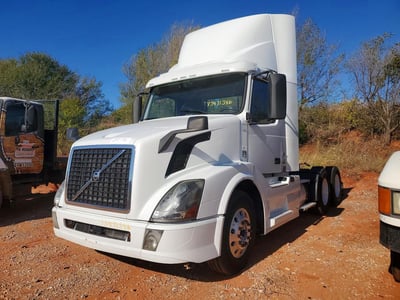 4V4NC9EG6GN****** 2016 Volvo VNL