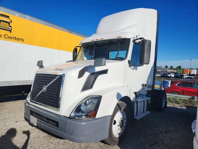 4V4N39TG1JN****** 2018 Volvo VNL