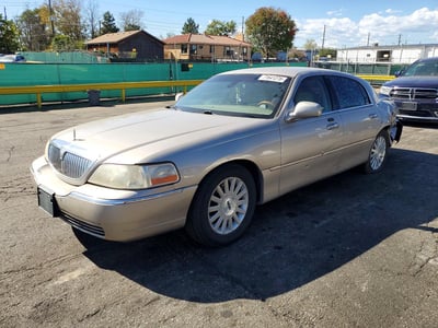 1LNHM82W63Y****** 2003 Lincoln Town Car