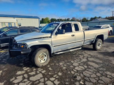 1B7KF2369XJ****** 1999 Dodge Ram 2500