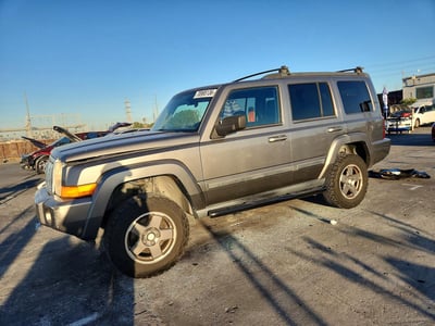1J8HH48K28C****** 2008 Jeep Commander