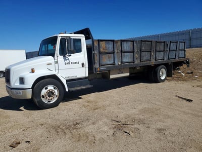 1FV6HJAC2YH****** 2000 Freightliner FL70