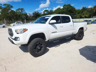 5TFBZ5DNXHX****** 2017 Toyota Tacoma