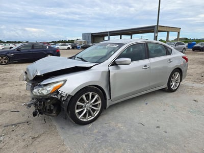 1N4AL3AP3GN****** 2016 Nissan Altima