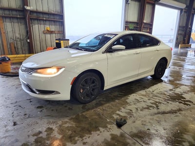 1C3CCCAB7FN****** 2015 Chrysler 200