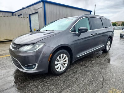 2C4RC1BG5HR****** 2017 Chrysler Pacifica