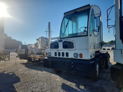 516H4GB2XFH****** 2015 Autocar Xspotter