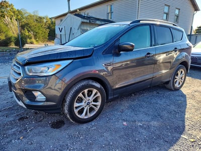 1FMCU9HD1JU****** 2018 Ford Escape