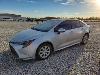 5YFEPMAE8NP****** 2022 Toyota Corolla