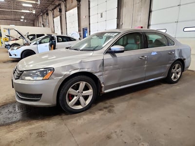 1VWBN7A32DC****** 2013 Volkswagen Passat