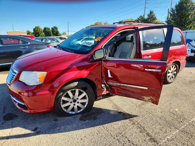 2A4RR8DG7BR****** 2011 Chrysler Town & Country