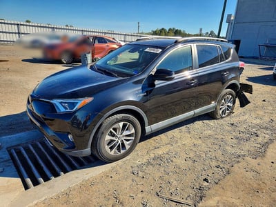 JTMRJREV4HD****** 2017 Toyota RAV4