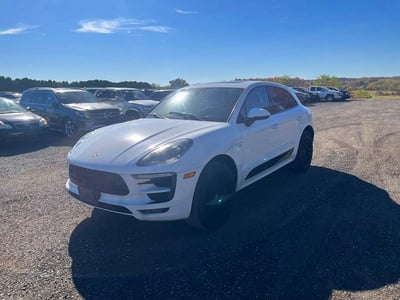 WP1AG2A57HL****** 2017 Porsche Macan