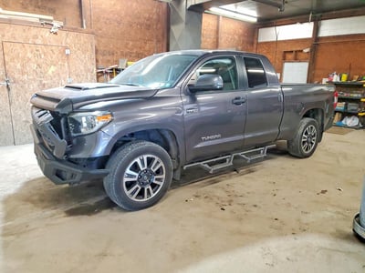 5TFUY5F19JX****** 2018 Toyota Tundra