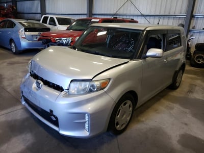 JTLZE4FEXEJ****** 2014 Toyota Scion XB