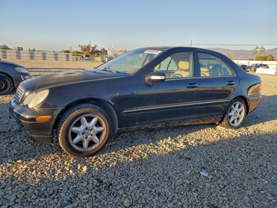 WDBRF61J12F****** 2002 Mercedes-Benz C-Class