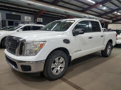 1N6AA1EK5HN****** 2017 Nissan Titan