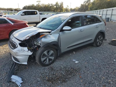 KNDCB3LC7H5****** 2017 Kia Niro