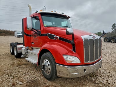 1XPBDP9XXLD****** 2020 Peterbilt 579