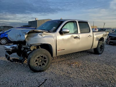 3GCPKSE75DG****** 2013 Chevrolet Silverado 1500