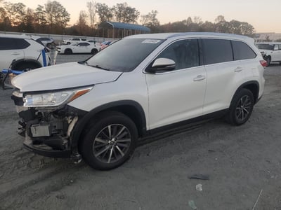 5TDKZRFH9KS****** 2019 Toyota Highlander