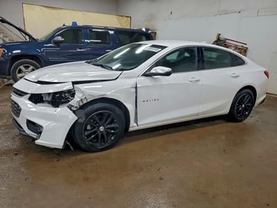 1G1ZD5ST2JF****** 2018 Chevrolet Malibu