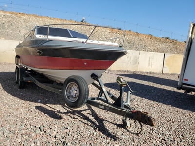 1989 Four Winns Boat