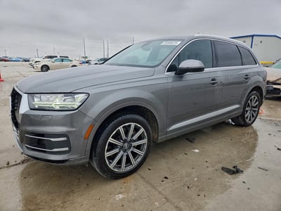 WA1LAAF78HD****** 2017 Audi Q7