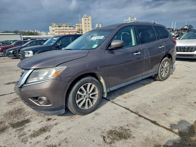 5N1AR2MNXGC****** 2016 Nissan Pathfinder