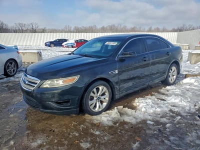 2010 Ford Taurus
