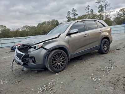 5XYKT3A66FG****** 2015 Kia Sorento